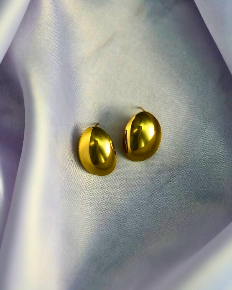 Aurora Teardrop Statement Earrings — Polished Gold Glow
