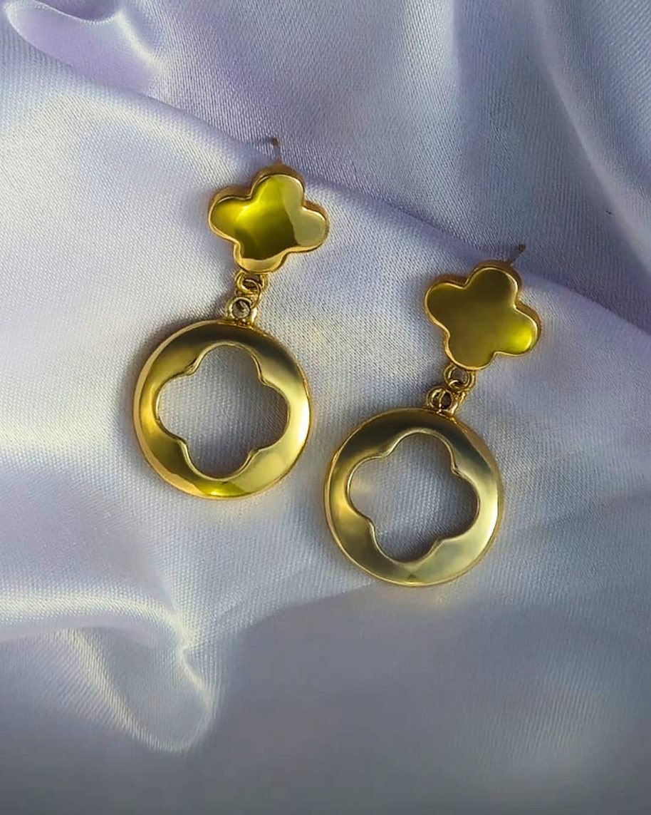 Golden Clover Drop Earrings — Modern Elegance