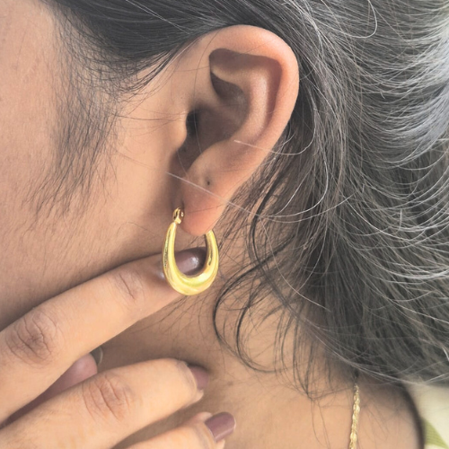 Glow Teardrop Sculpted Hoop Earrings — Luxe Golden Finish