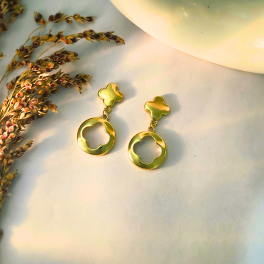 Golden Clover Drop Earrings — Modern Elegance